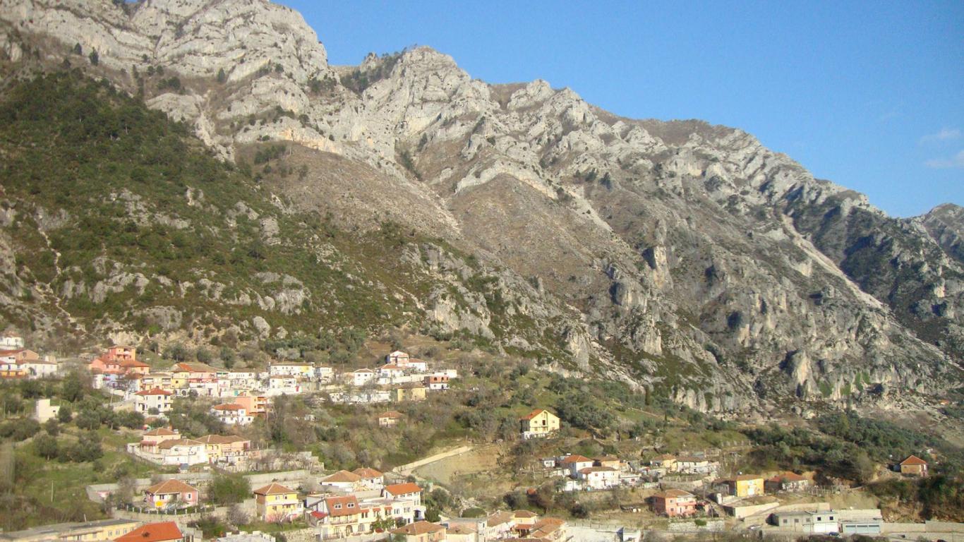 Kruje-Albania 1366 x 768