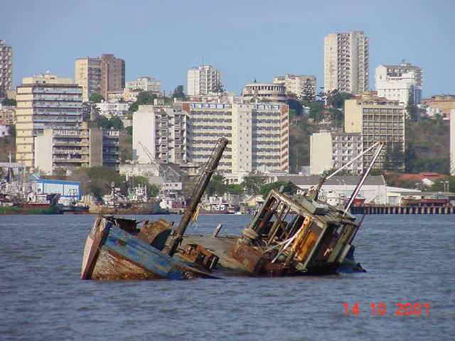 Mozambique-Maputo-sea