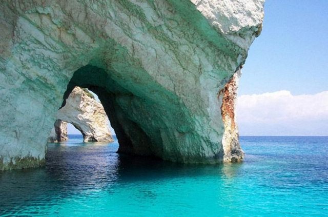 blue-cave-Zakintos-greece