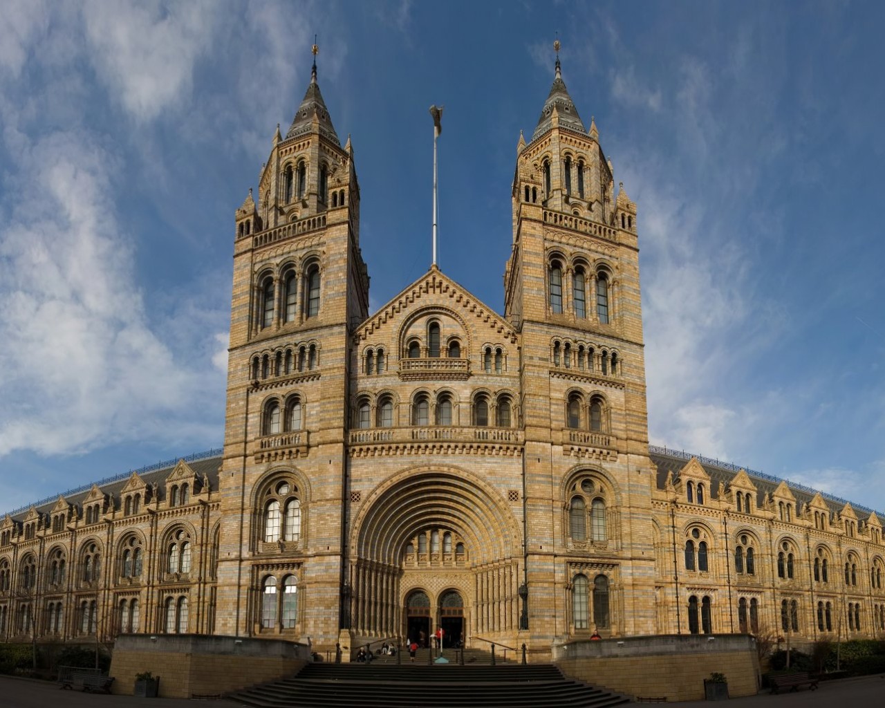 natural history museum 1280 x 1024