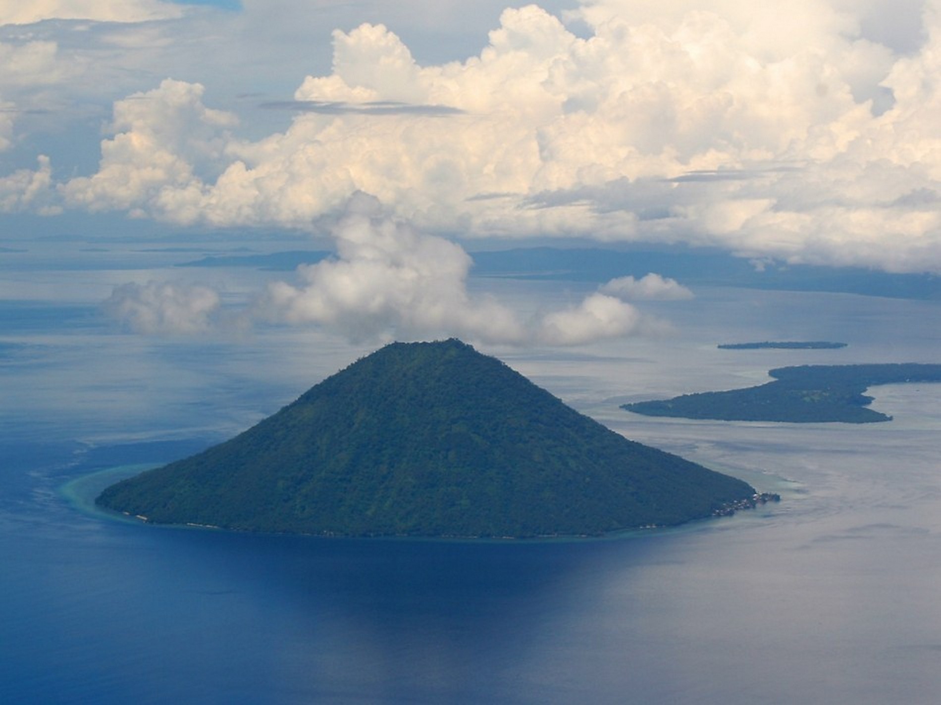 Indonesia manadotua