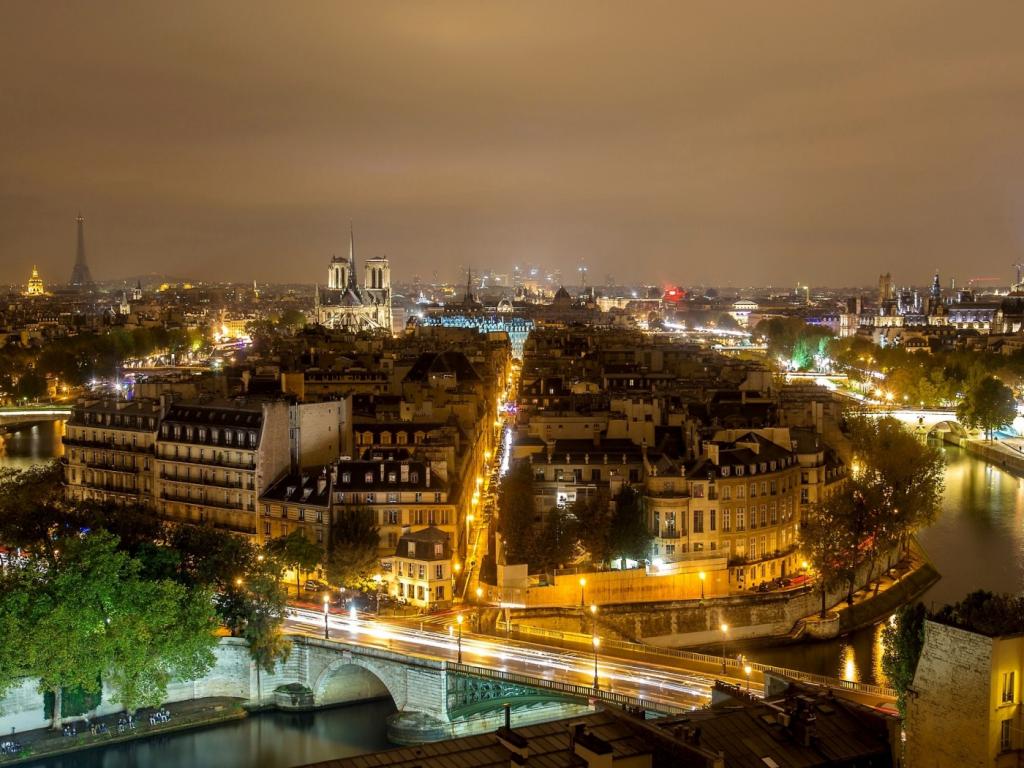 seine river night 1024 x 768