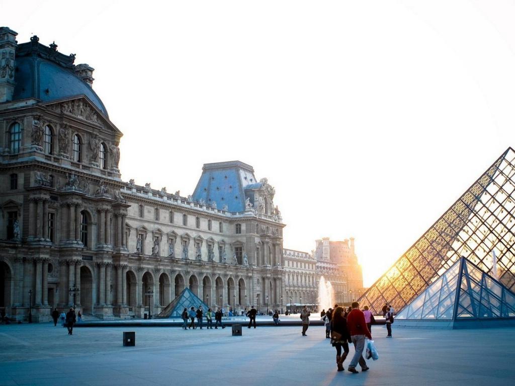 Louvre-Museum 1024 x 768