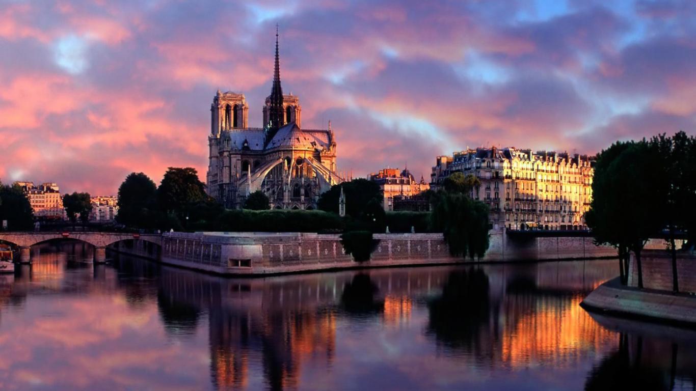 Notre-Dame-de-Paris 1366 x 768