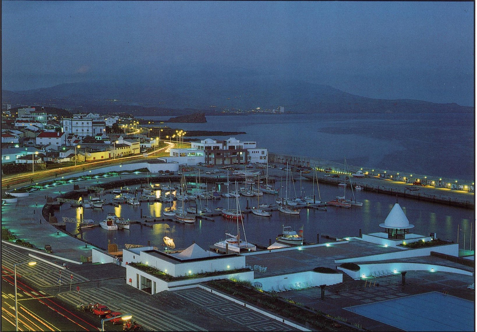 Portugal-PonteDelgadaAzores-place