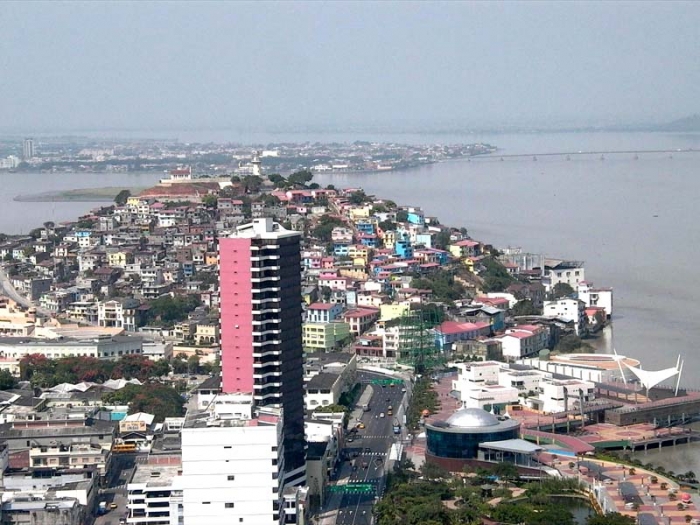 guayaquil plaza panorama