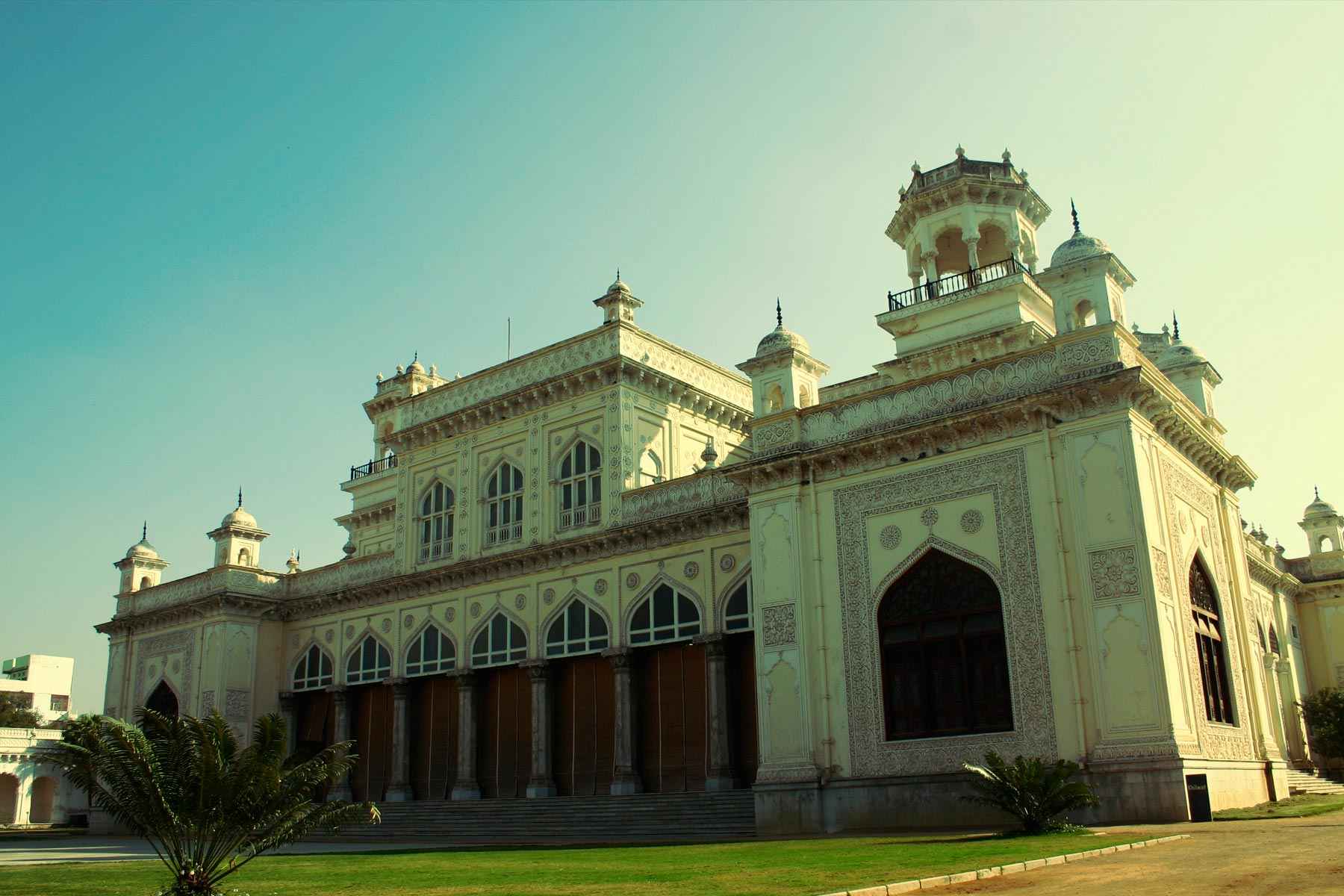khilwat_palace_located_in_Old_hyderabad_city_a_nizam's_palace_4.jpg