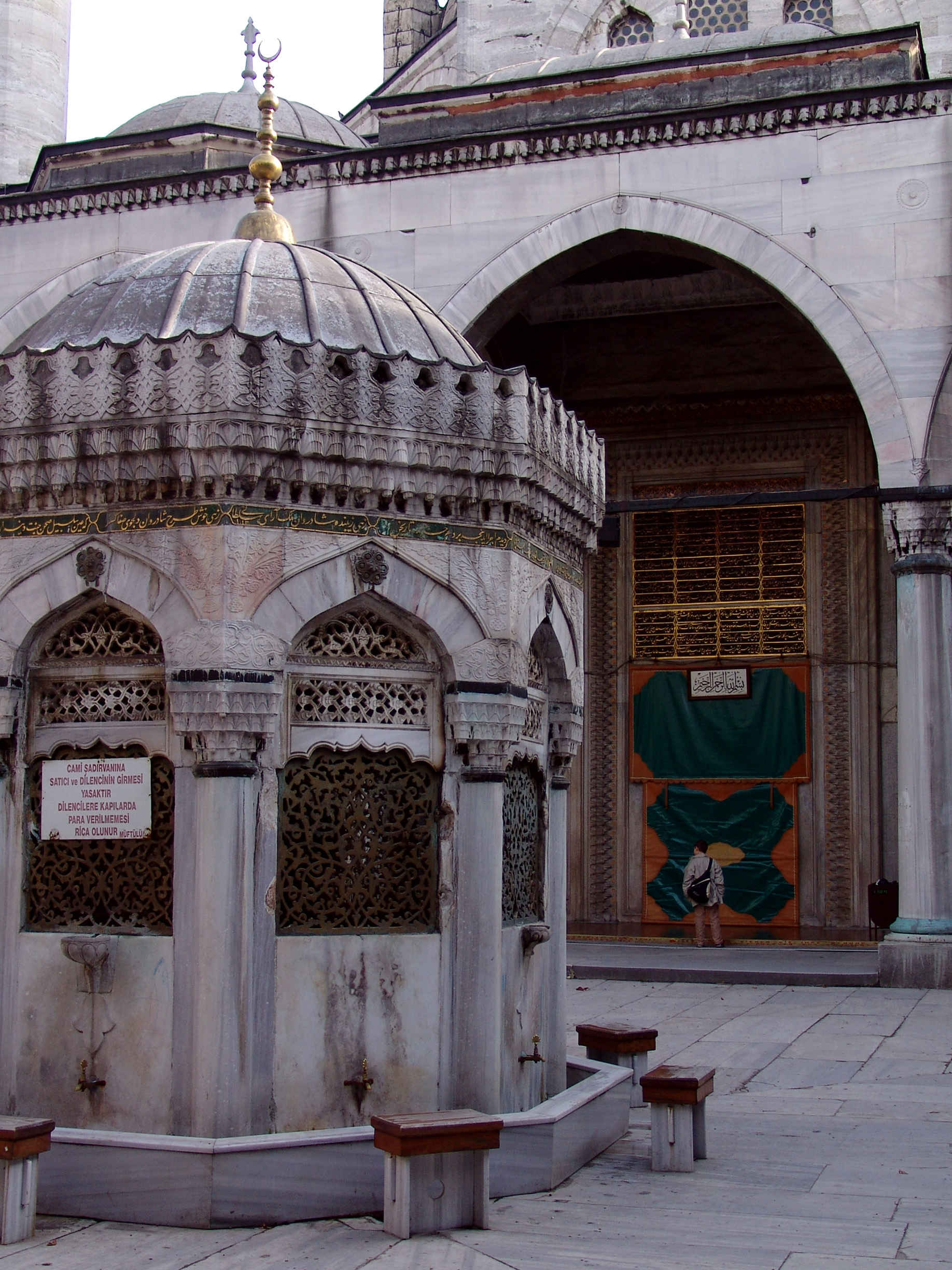 valide sultan mosque 1