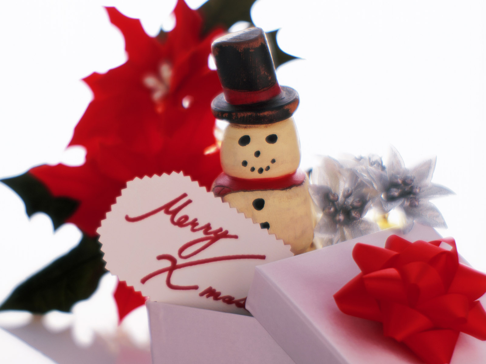 Подарки к рождеству 1997. Новый год (праздник). Подарки на новый год Merry Christmas. Снеговик на рабочий стол. Новогодний Снеговик.
