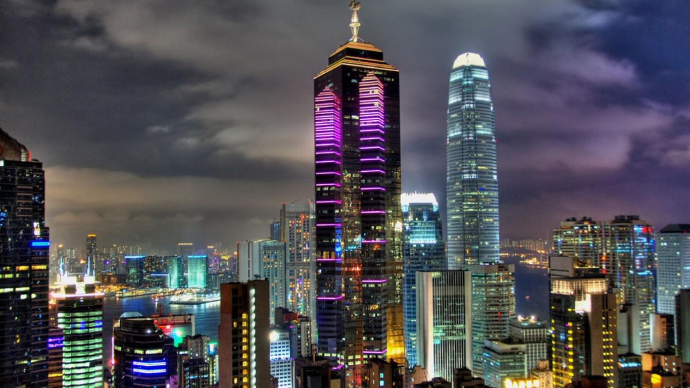 hong-kong night 1366 x 768