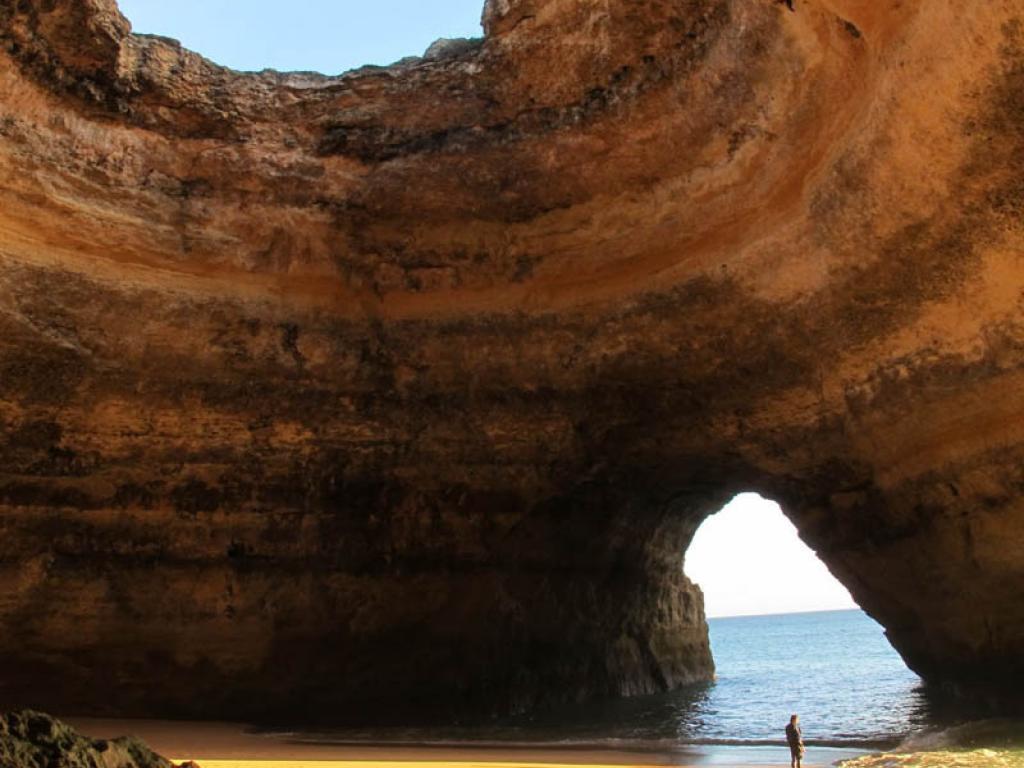 Sea cave 1024 x 768