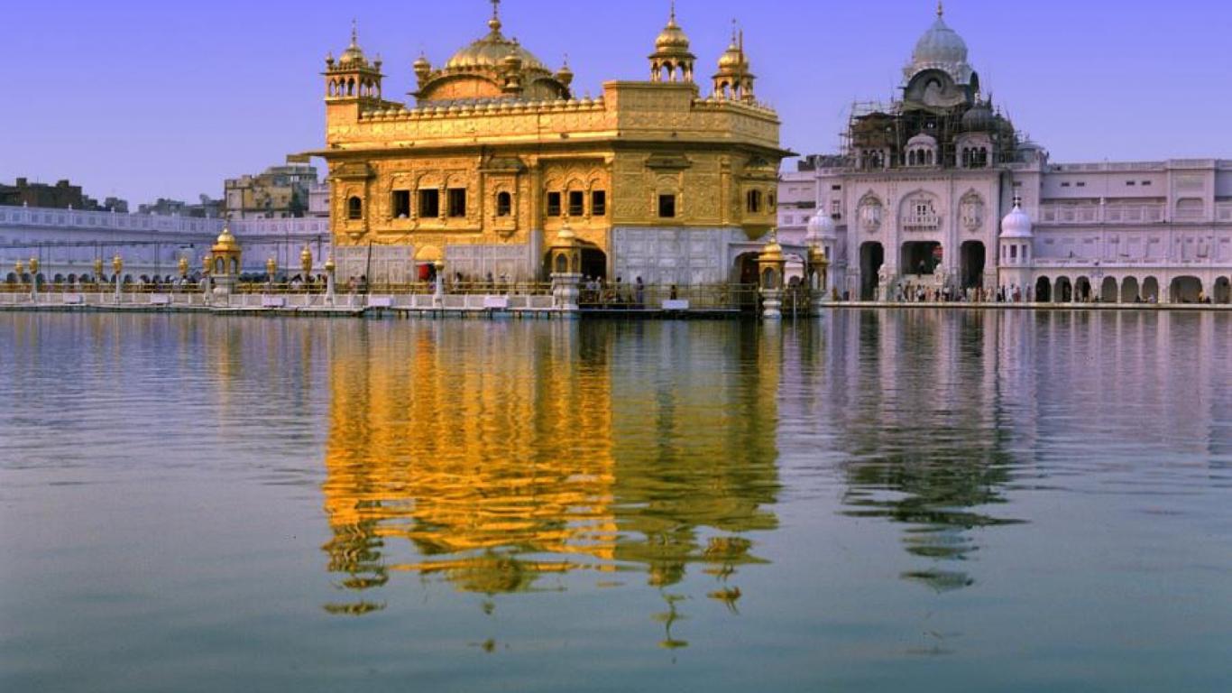 golden-temple 1366 x 768