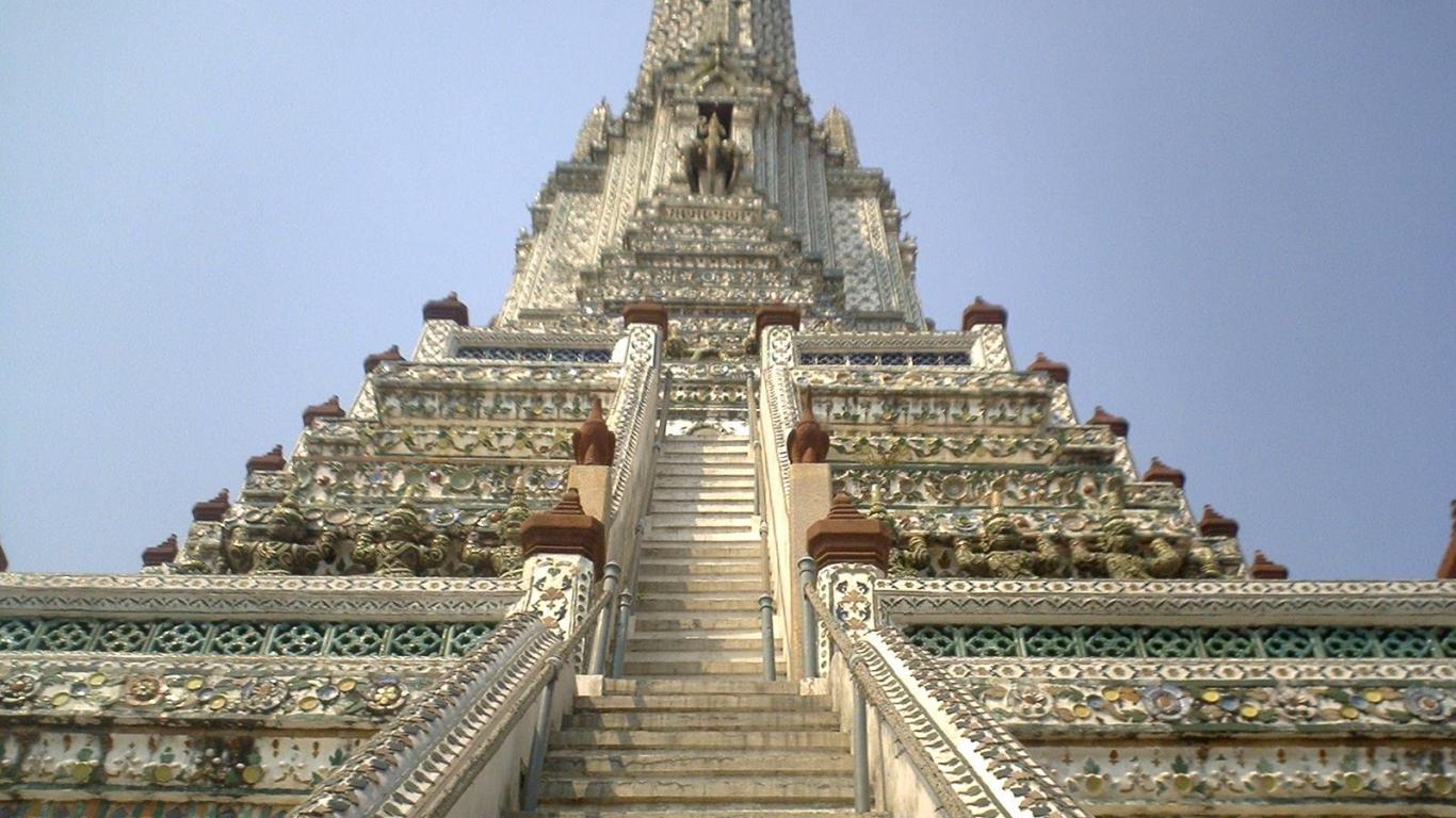 Wat-Arun 1366 x 768