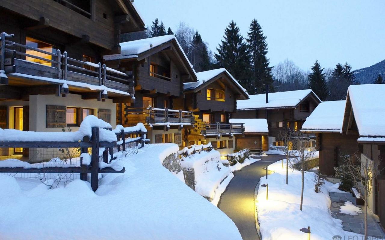 chamonix resort 1280 x 800