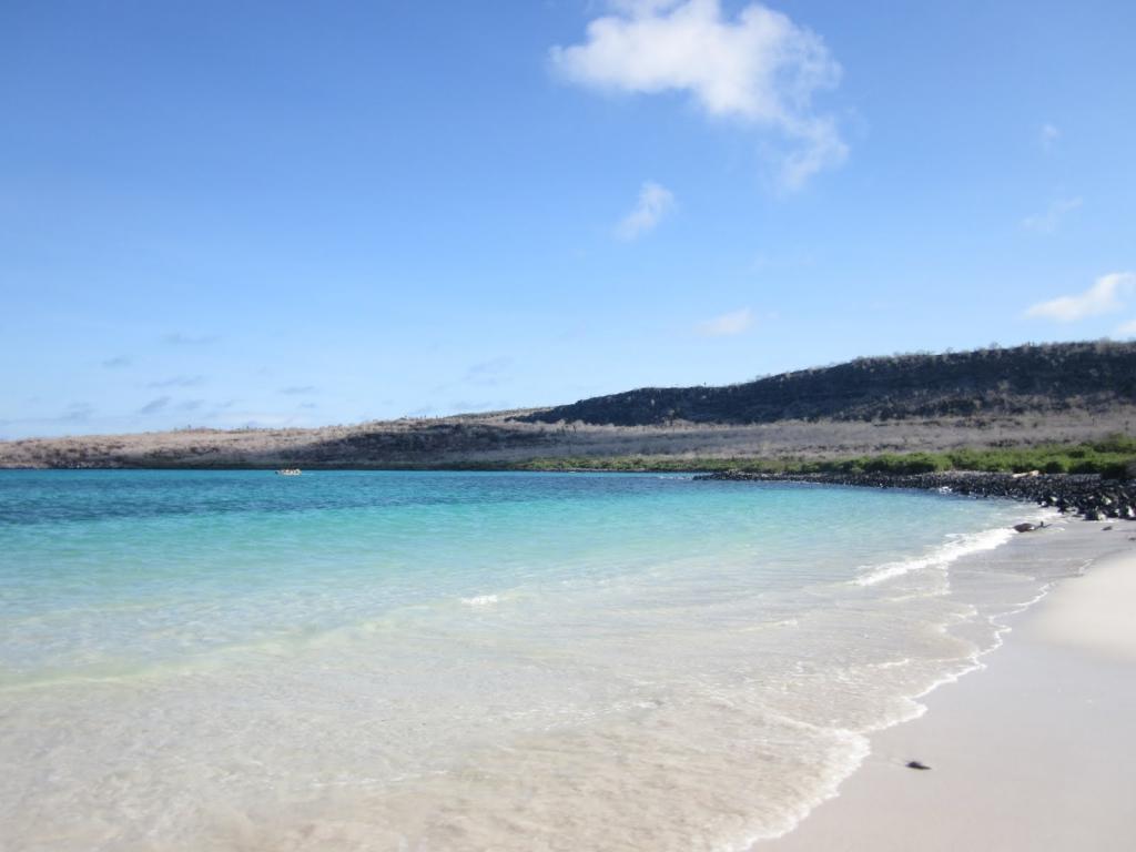 galapagos-beach 1024 x 768