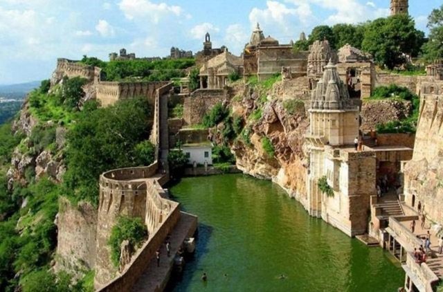 Benteng-Chittorgarh-india