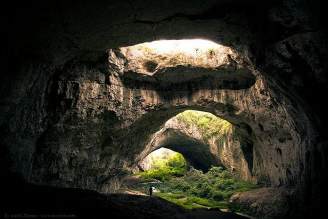 Devetashkata-cave-bulgaria