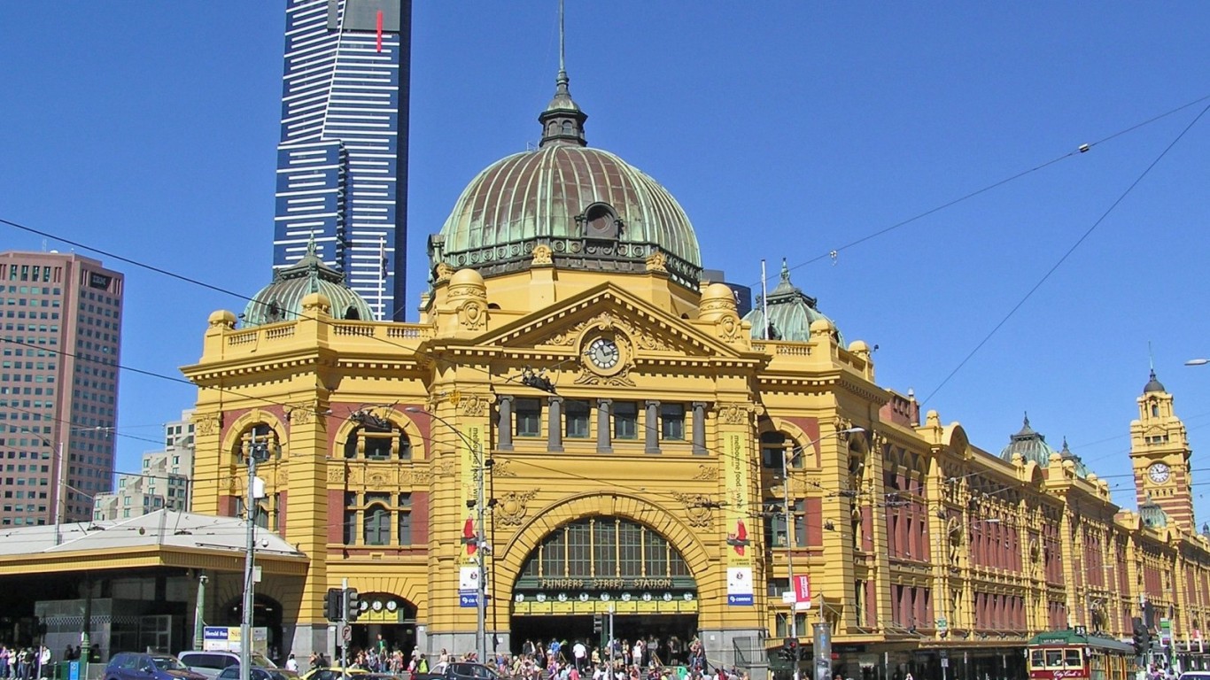 melbourne-flinders-st-station-768x1366