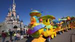 Disneyland train 1366 x 768